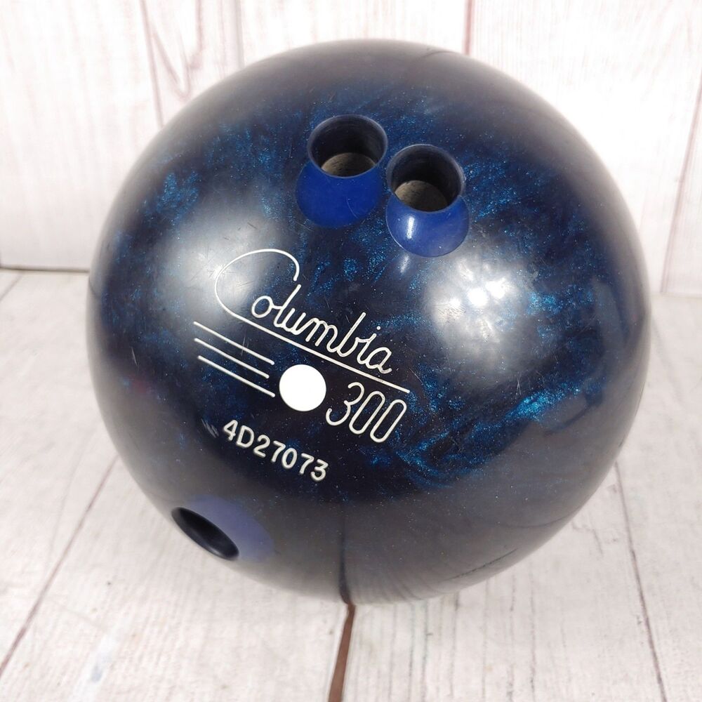 Columbia 300 WD Bowling Ball C300 USA 14lb. 4oz. - Blue Sparkle Swirl - USED
